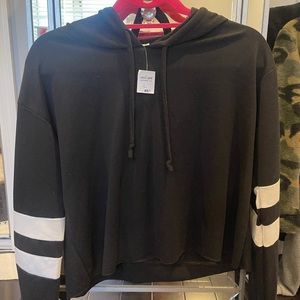 Black crop long sleeve